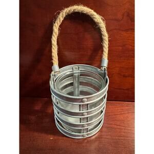 Round Galvanized Metal Tin Candle Holder With Rope Handle & Inner Glass
